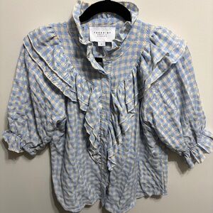 The Shirt - Ruffle Buttondown